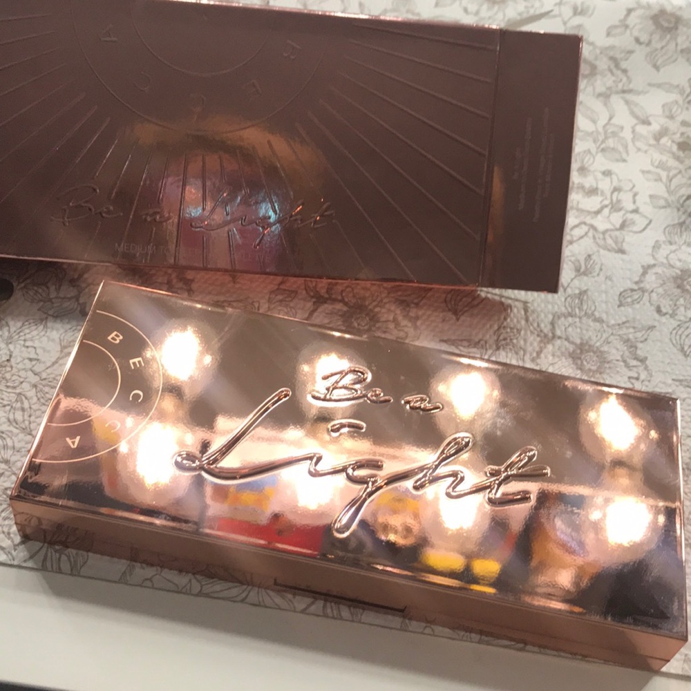 Becca “Be a light” pallet